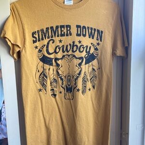 Yellow t-shirt with design